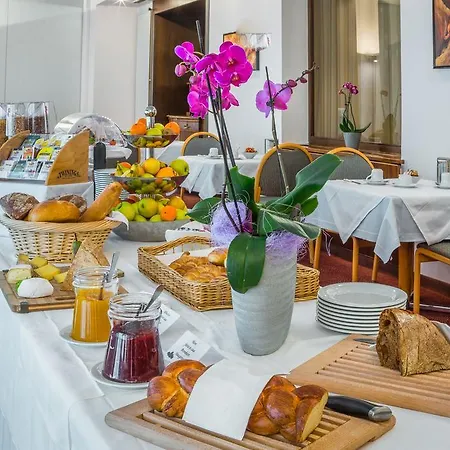 Hotell Unione 3*