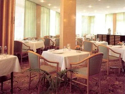 Unione 3* Μπελλιντσόνα